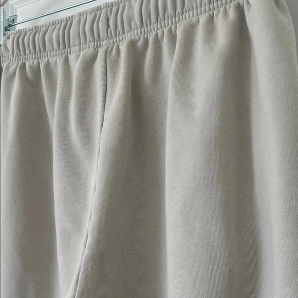 ALO “Bone” Straight Leg Sweatpants for Sale. - Picture 9 of 9